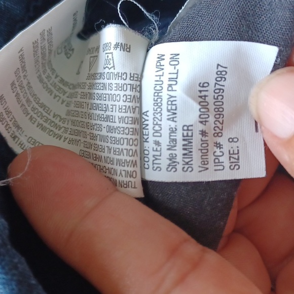 GLORIA VANDERBILT Capris Avery Pull-Ons With Studs Sz 8 - Picture 7 of 11